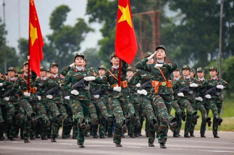 Hàng nghìn nữ chiến sĩ đổ mồ hôi trong buổi hợp luyện nhiệm vụ A80- Ảnh 5. Hàng nghìn nữ chiến sĩ đổ mồ hôi trong buổi hợp luyện nhiệm vụ A80- Ảnh 5.