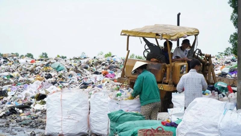 Cà Mau đứng trước nguy cơ 'vỡ trận' rác thải sau ngày 30.6- Ảnh 3. Cà Mau đứng trước nguy cơ 'vỡ trận' rác thải sau ngày 30.6- Ảnh 3.