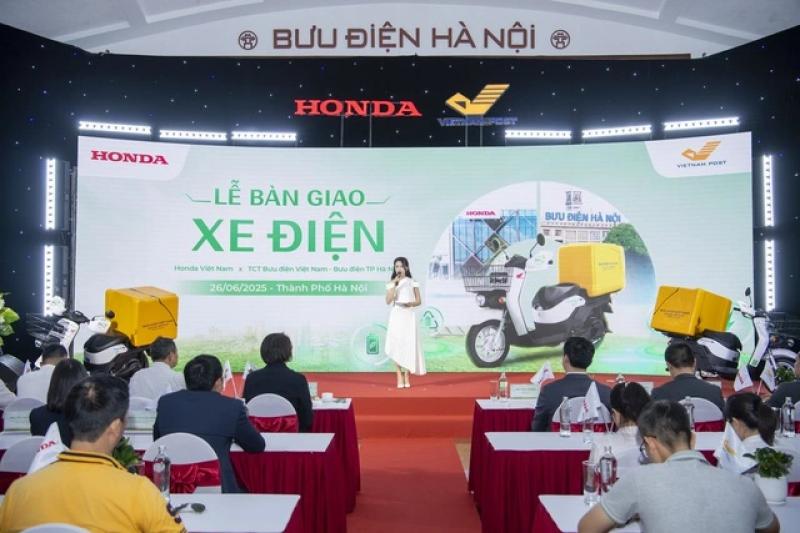 Honda Việt Nam hợp tác Vietnam Post triển khai Dự án sử dụng xe điện giao hàng- Ảnh 1. Honda Việt Nam hợp tác Vietnam Post triển khai Dự án sử dụng xe điện giao hàng- Ảnh 1.