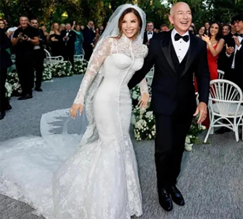 Áo cưới vợ tỉ phú Jeff Bezos lấy ý tưởng từ trang phục ngôi sao điện ảnh - Ảnh 1.