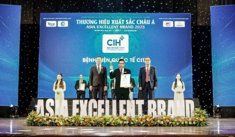 Bệnh viện Quốc tế City vinh dự đạt ‘Top 10 thương hiệu xuất sắc châu Á 2025’ - Ảnh 1.