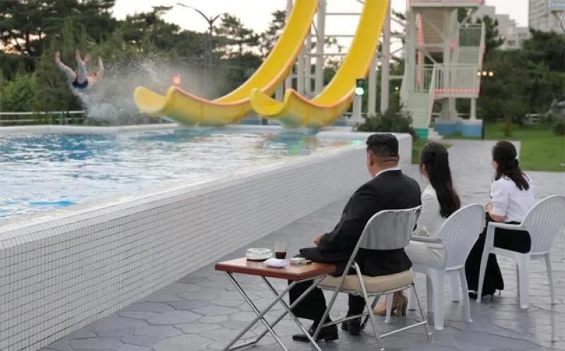 Đất nước bí ẩn nhất thế giới mở cửa khu nghỉ dưỡng xa hoa 20.000 khách - Ảnh 1.