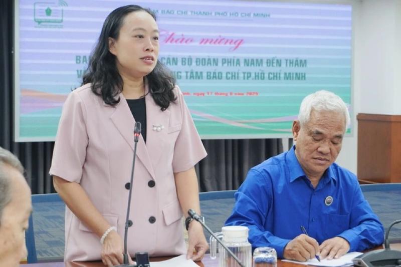 Cựu cán bộ Đoàn Thanh niên Việt Nam thăm 'tòa soạn thứ 2' của nhà báo - Ảnh 2.