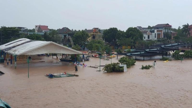 Quảng Trị: Miền núi xảy ra sạt lở đất, hàng ngàn hộ dân bị ngập sâu - Ảnh 3.