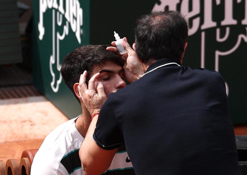 Alcaraz vô địch Roland Garros 2025: Cú lội ngược dòng kinh điển, thắng nghẹt thở Sinner- Ảnh 3. Alcaraz vô địch Roland Garros 2025: Cú lội ngược dòng kinh điển, thắng nghẹt thở Sinner- Ảnh 3.