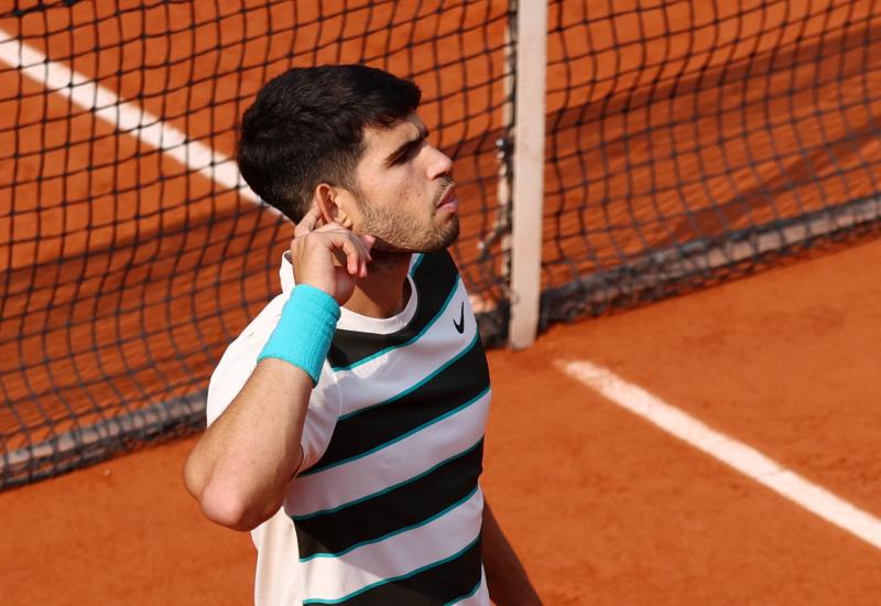 Alcaraz vô địch Roland Garros 2025: Cú lội ngược dòng kinh điển, thắng nghẹt thở Sinner- Ảnh 8. Alcaraz vô địch Roland Garros 2025: Cú lội ngược dòng kinh điển, thắng nghẹt thở Sinner- Ảnh 8.