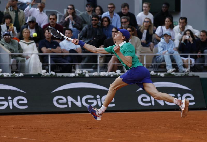 Alcaraz vô địch Roland Garros 2025: Cú lội ngược dòng kinh điển, thắng nghẹt thở Sinner- Ảnh 9. Alcaraz vô địch Roland Garros 2025: Cú lội ngược dòng kinh điển, thắng nghẹt thở Sinner- Ảnh 9.