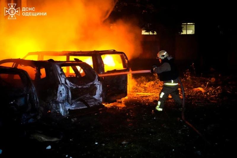 Nga ồ ạt không kích Kyiv và Odessa: Cuộc tấn công quân sự lớn nhất gần đây - Ảnh 2. Nga ồ ạt không kích Kyiv và Odessa: Cuộc tấn công quân sự lớn nhất gần đây - Ảnh 2.