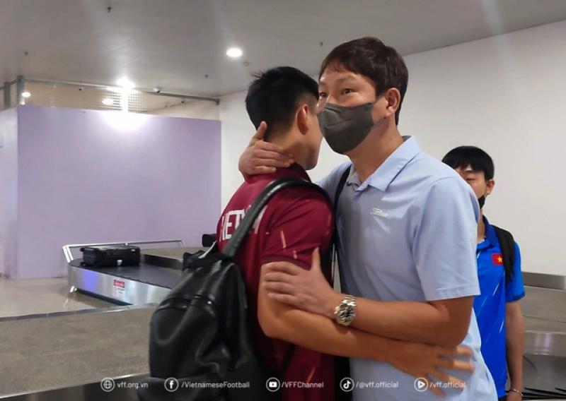 Vì sao HLV Kim Sang-sik tạm chia tay đội tuyển Việt Nam trong 4 tháng tới?- Ảnh 1. Vì sao HLV Kim Sang-sik tạm chia tay đội tuyển Việt Nam trong 4 tháng tới?- Ảnh 1.