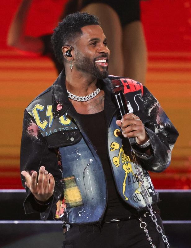 Siêu sao Jason Derulo háo hức đem màn trình diễn bùng nổ đến Việt Nam- Ảnh 2. Siêu sao Jason Derulo háo hức đem màn trình diễn bùng nổ đến Việt Nam- Ảnh 2.