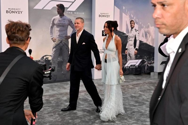 Mối tình của Brad Pitt và Ines de Ramon gặp trục trặc?- Ảnh 2. Mối tình của Brad Pitt và Ines de Ramon gặp trục trặc?- Ảnh 2.