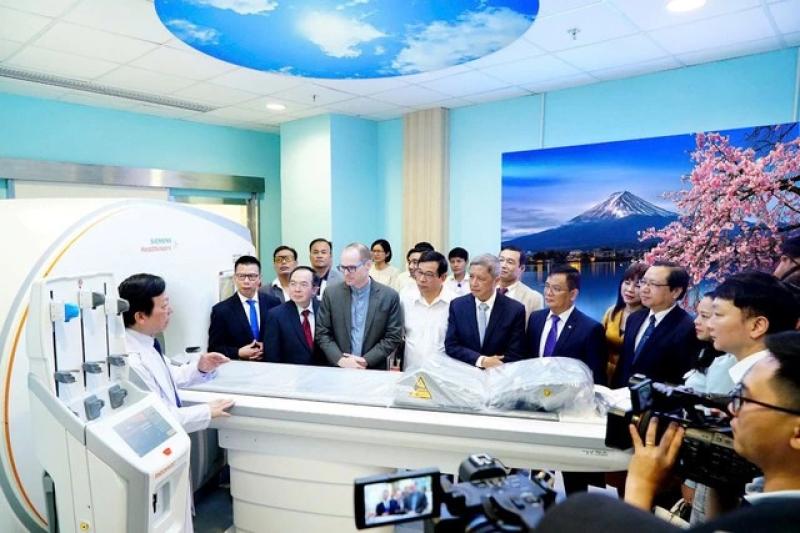 Bệnh viện Gia An 115 sở hữu siêu máy CT đầu tiên tại TP.HCM - Ảnh 4.