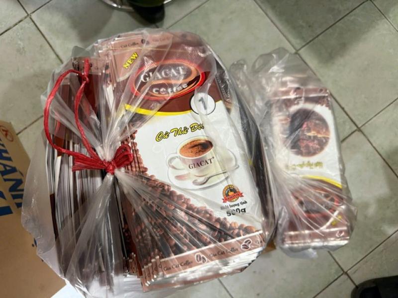 Khởi tố nữ bị can có xưởng sản xuất cà phê giả, mang thương hiệu Gia Cát- Ảnh 3. Khởi tố nữ bị can có xưởng sản xuất cà phê giả, mang thương hiệu Gia Cát- Ảnh 3.