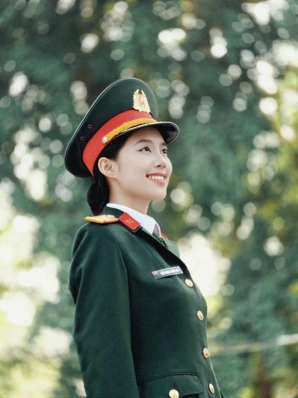 Nhan sắc thiếu úy quân đội vừa trở thành Á hậu Việt Nam 2024- Ảnh 8. Nhan sắc thiếu úy quân đội vừa trở thành Á hậu Việt Nam 2024- Ảnh 8.