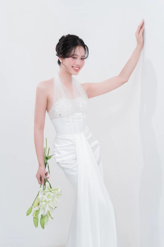 Nhan sắc người đẹp được ví 'bản sao' Đỗ Thị Hà tại Hoa hậu Việt Nam - Ảnh 14.