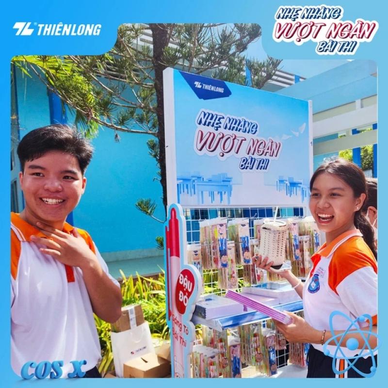 Tiếp sức mùa thi 2025: Bộ đôi giúp thí sinh ‘nhẹ nhàng vượt ngàn bài thi’ - Ảnh 1. Tiếp sức mùa thi 2025: Bộ đôi giúp thí sinh ‘nhẹ nhàng vượt ngàn bài thi’ - Ảnh 1.