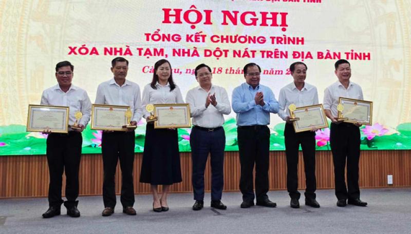 Xóa nhà tạm, Cà Mau không quên 'chuyện nhỏ' sau nhà- Ảnh 1. Xóa nhà tạm, Cà Mau không quên 'chuyện nhỏ' sau nhà- Ảnh 1.