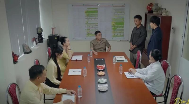 ‘Dịu dàng màu nắng’ tập 18: Phong có ‘lật mặt’ được Tuyết ? - Ảnh 1.