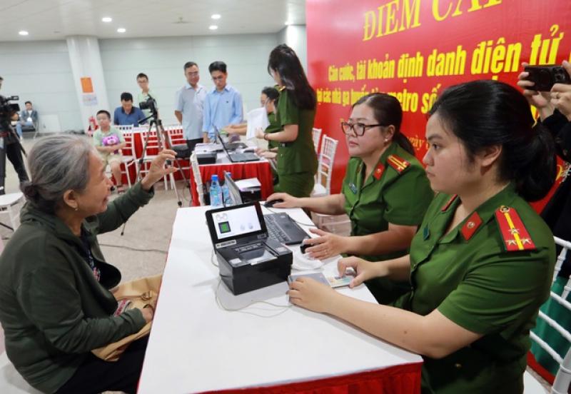 Người dân ở TP.HCM làm thẻ căn cước ở đâu? - Ảnh 1.