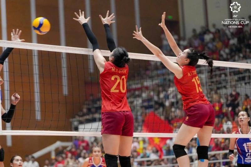 Bóng chuyền nữ Việt Nam lọt tốp 25 thế giới: Bỏ xa Hàn Quốc, thu hẹp khoảng cách với Thái Lan- Ảnh 1. Bóng chuyền nữ Việt Nam lọt tốp 25 thế giới: Bỏ xa Hàn Quốc, thu hẹp khoảng cách với Thái Lan- Ảnh 1.