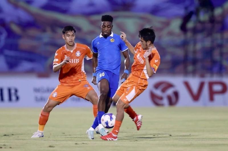 Đáng buồn 2 cựu vương V-League chật vật đua trụ hạng: Cùng thoát hiểm được không?- Ảnh 1. Đáng buồn 2 cựu vương V-League chật vật đua trụ hạng: Cùng thoát hiểm được không?- Ảnh 1.