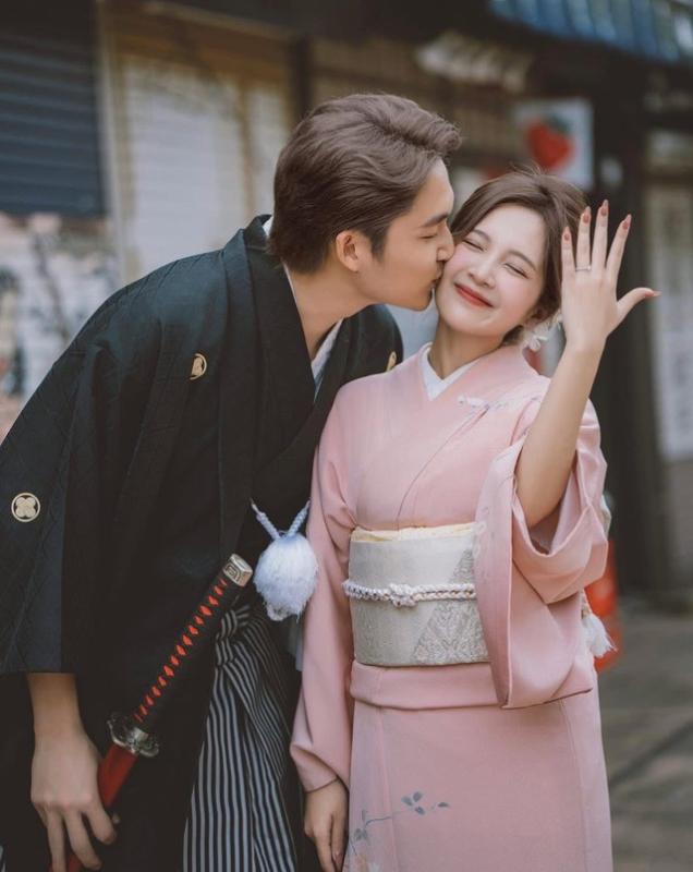 Màn công khai tình cảm của Đình Tú và Ngọc Huyền trong phim giờ vàng gây bão - Ảnh 1. Màn công khai tình cảm của Đình Tú và Ngọc Huyền trong phim giờ vàng gây bão - Ảnh 1.