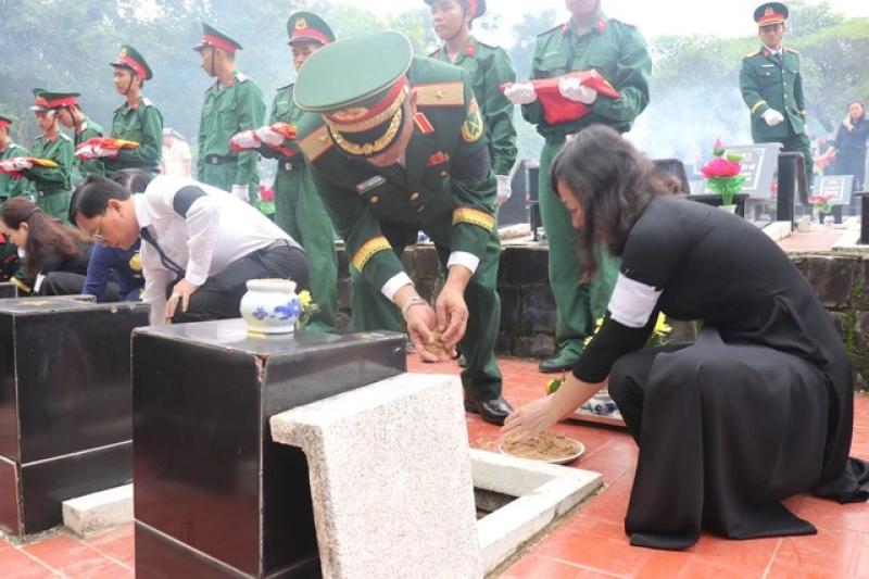 Bình Phước: Trang trọng lễ truy điệu, an táng 89 hài cốt liệt sĩ - Ảnh 5.