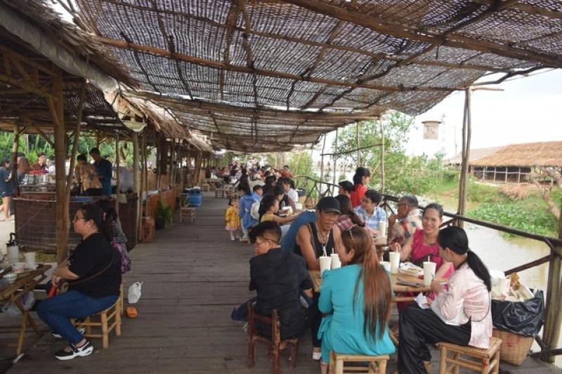 Đồng Tháp thu hút du khách bởi nét đẹp mộc mạc, tự nhiên- Ảnh 1. Đồng Tháp thu hút du khách bởi nét đẹp mộc mạc, tự nhiên- Ảnh 1.