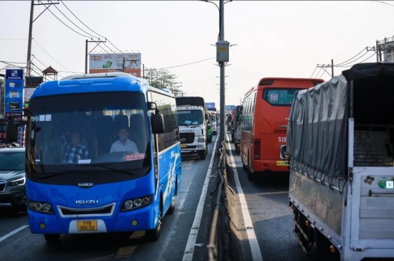 Ủng hộ bỏ quy định 'chỉ được lái xe 48 giờ 1 tuần' - Ảnh 1.