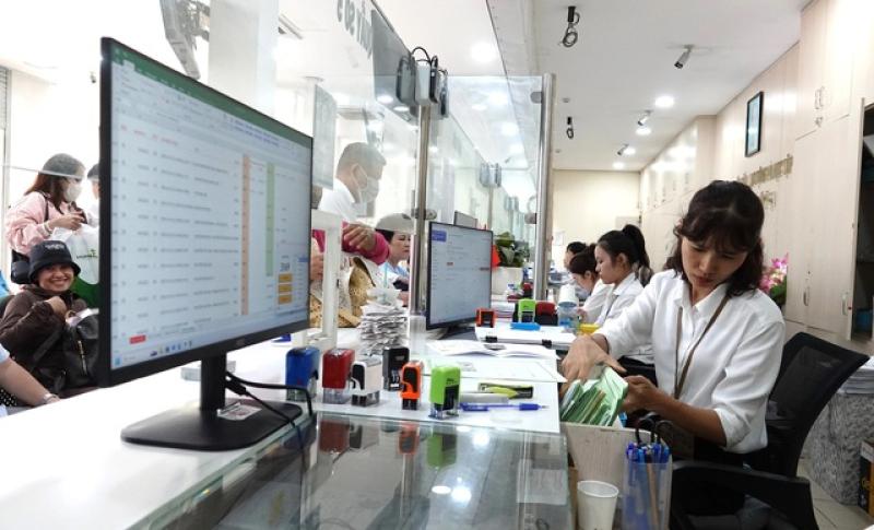 Để cán bộ, công chức yên tâm công tác - Ảnh 1.