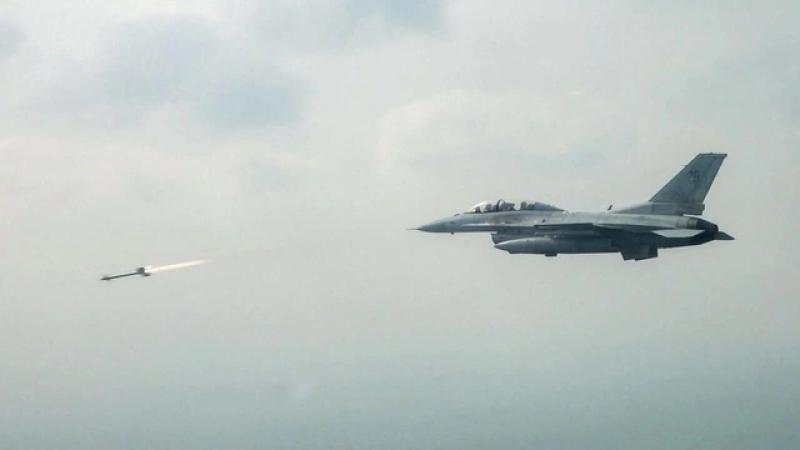 Sự cố máy bay Hàn Quốc KF - 16 trong tập trận Red Flag tại Alaska - Ảnh 1. Sự cố máy bay Hàn Quốc KF - 16 trong tập trận Red Flag tại Alaska - Ảnh 1.