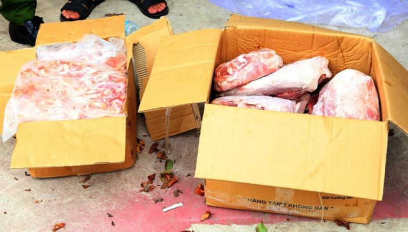 Bình Dương: Bắt giữ 6,2 tấn thịt heo, gà, xúc xích hết hạn sử dụng - Ảnh 2.