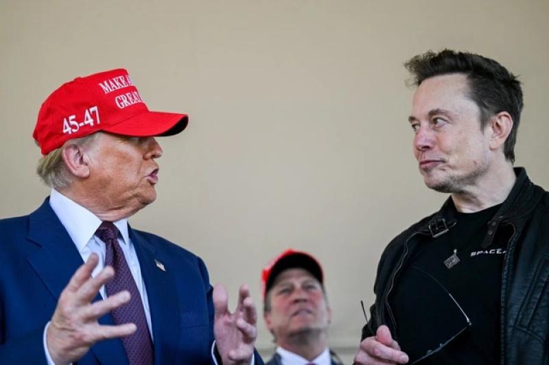 Tỉ phú Elon Musk thừa nhận đã chỉ trích ông Trump ‘quá đà’ - Ảnh 1.