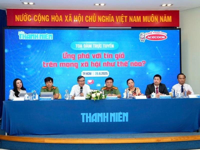 Tiến sĩ Huỳnh Văn Thông: Chống tin giả phải thực sự là một cuộc chiến- Ảnh 2. Tiến sĩ Huỳnh Văn Thông: Chống tin giả phải thực sự là một cuộc chiến- Ảnh 2.