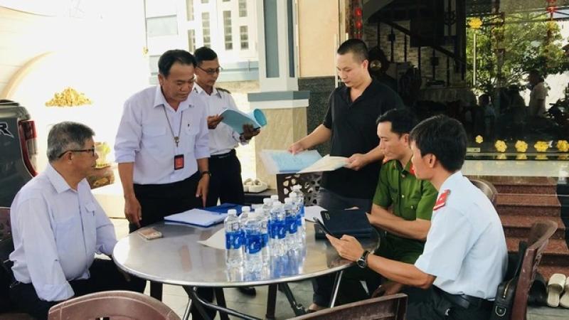 Công ty C.P bị tố ‘bán thịt bẩn’: Hướng xử lý cán bộ thú y làm sai - Ảnh 2.