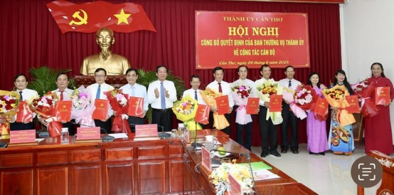 Nhiều lãnh đạo TP.Cần Thơ nghỉ hưu trước tuổi từ ngày 1.7 - Ảnh 1.