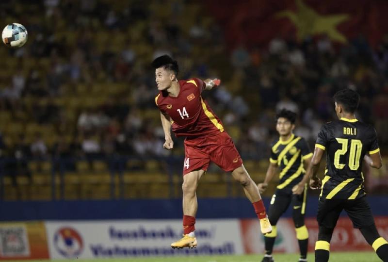 U.23 Việt Nam độc đáo hiếm thấy: Không có trung phong, thầy Kim xử trí thế nào?- Ảnh 2. U.23 Việt Nam độc đáo hiếm thấy: Không có trung phong, thầy Kim xử trí thế nào?- Ảnh 2.