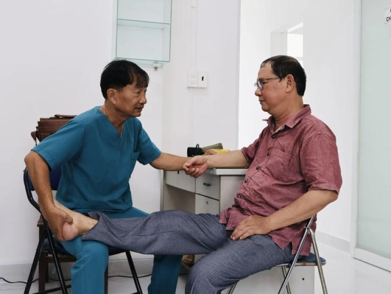 ‘Ơn cứu mạng’, bệnh nhân ở lại phòng khám suốt đời để làm điều không ai ngờ - Ảnh 4.