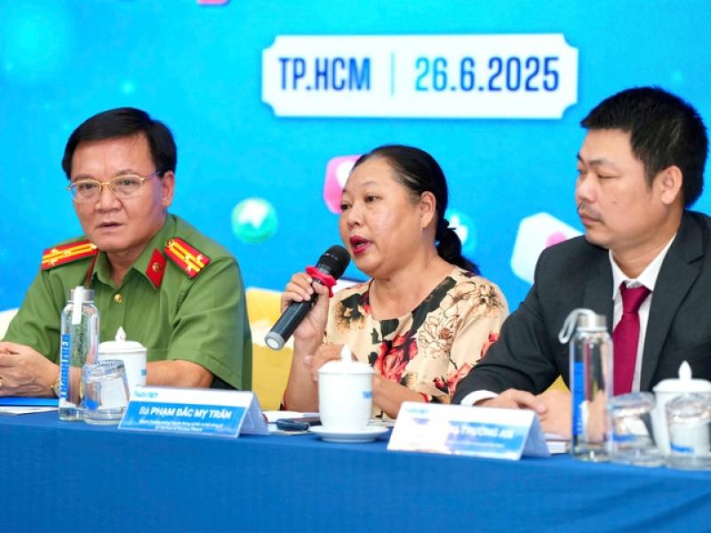 Cẩn trọng từng bài đăng, lượt chia sẻ trên mạng xã hội- Ảnh 1. Cẩn trọng từng bài đăng, lượt chia sẻ trên mạng xã hội- Ảnh 1.