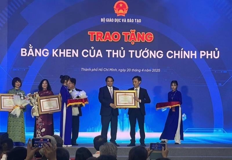 Thủ tướng Phạm Minh Chính dự ngày hội Khởi nghiệp quốc gia của học sinh, sinh viên- Ảnh 4. Thủ tướng Phạm Minh Chính dự ngày hội Khởi nghiệp quốc gia của học sinh, sinh viên- Ảnh 4.