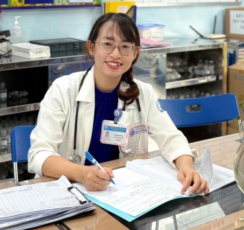 Gia đình có 5 người con: 1 giáo sư, 3 bác sĩ và 1 giám đốc - Ảnh 2.