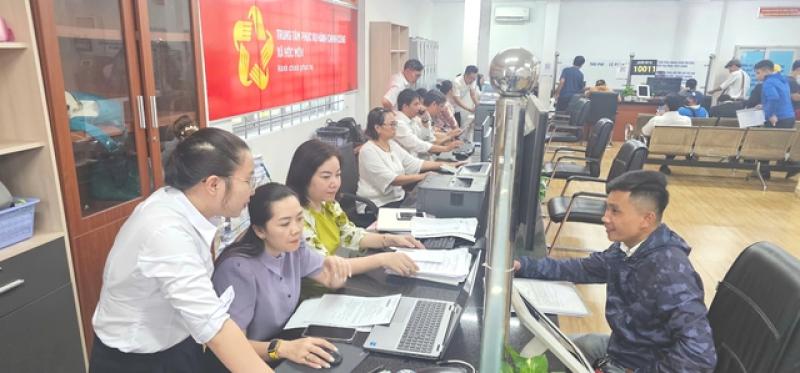 Chính quyền hai cấp: Năng động, tâm huyết, phục vụ người dân tốt hơn - Ảnh 2.