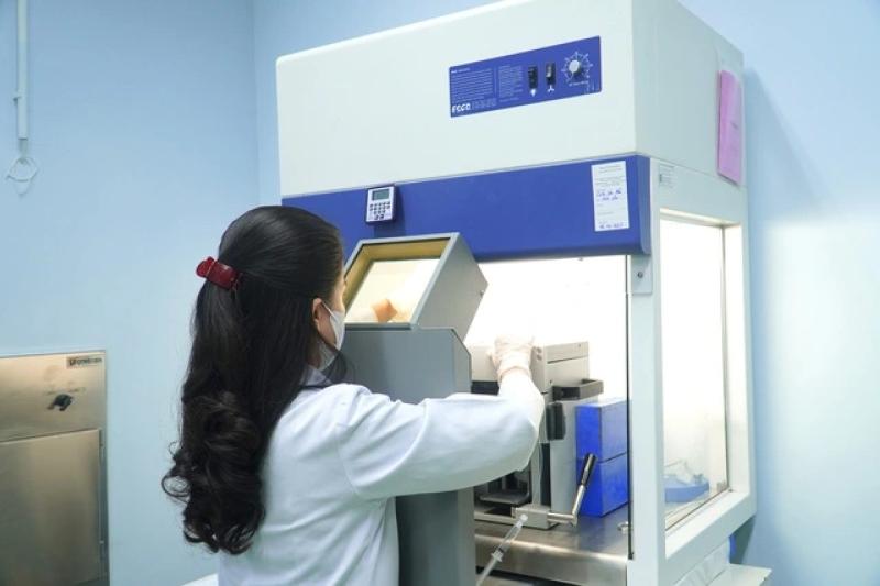 Bệnh viện Chợ Rẫy nói về dừng lò sản xuất phóng xạ dùng cho máy PET-CT - Ảnh 1.