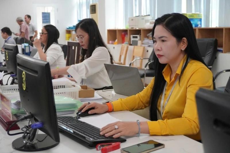 TP.HCM dự kiến đưa 4 thành ủy viên, 5 trưởng ngành về phường, xã mới- Ảnh 1. TP.HCM dự kiến đưa 4 thành ủy viên, 5 trưởng ngành về phường, xã mới- Ảnh 1.