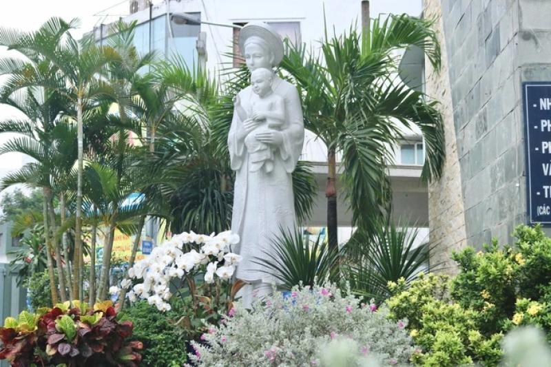 Độc đáo nhà thờ Ba Chuông có kiến trúc giống đình làng ở TP.HCM- Ảnh 9. Độc đáo nhà thờ Ba Chuông có kiến trúc giống đình làng ở TP.HCM- Ảnh 9.