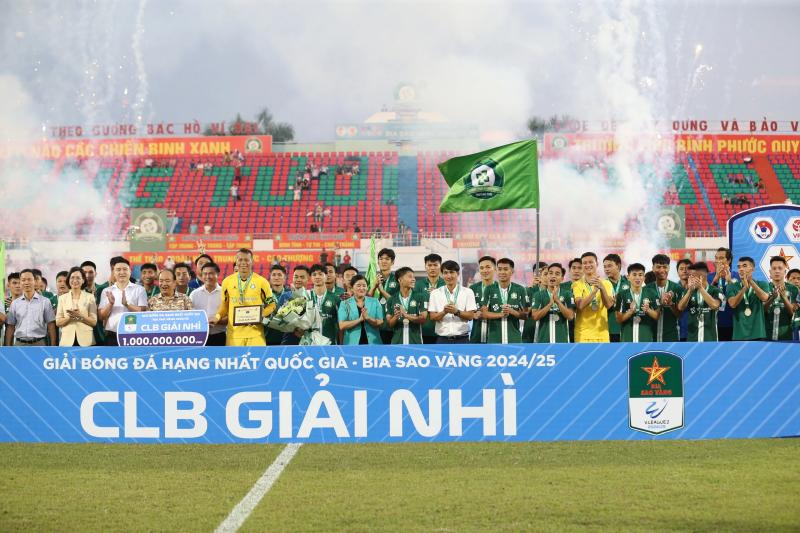 CLB Bình Phước: Công Phượng quyết thêm suất V-League cho bóng đá miền Nam- Ảnh 4. CLB Bình Phước: Công Phượng quyết thêm suất V-League cho bóng đá miền Nam- Ảnh 4.