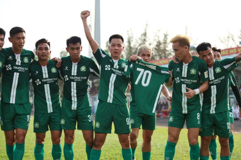 Công Phượng báo tin vui, CLB Bình Phước tự tin đấu trận 'chung kết' tranh vé play-off- Ảnh 2. Công Phượng báo tin vui, CLB Bình Phước tự tin đấu trận 'chung kết' tranh vé play-off- Ảnh 2.