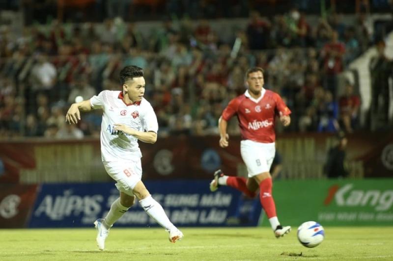 Michael Owen, Lê Huỳnh Đức cùng tỏa sáng trong ngày huyền thoại M.U giành chiến thắng ở Đà Nẵng- Ảnh 12. Michael Owen, Lê Huỳnh Đức cùng tỏa sáng trong ngày huyền thoại M.U giành chiến thắng ở Đà Nẵng- Ảnh 12.