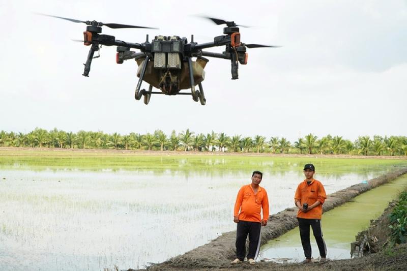 Bùng nổ UAV nông nghiệp ở miền Tây - Ảnh 2.