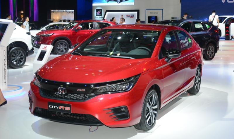 Mặt bằng giá bán xe sedan hạng B tại Việt Nam giảm sâu - Ảnh 1.